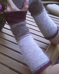 fingerless gloves; Malabrigo Worsted Yarn, color 204 velvet grapes